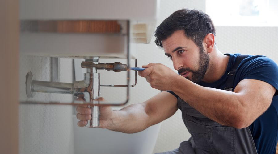 Expert burst pipe repair services in Xenia, IL